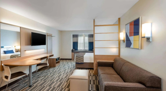 Четырёхместный люкс Microtel Inn & Suites by Wyndham Farmington