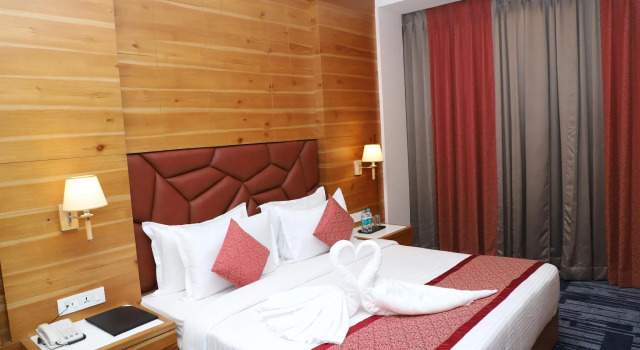 Люкс Luxury Regenta Inn Morbi