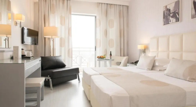 Двухместный номер Standard St George Beach Hotel & Spa Resort