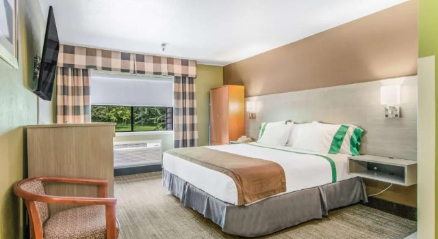 Двухместный люкс GuestHouse Inn & Suites Poulsbo