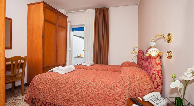 Hotel Caruso
