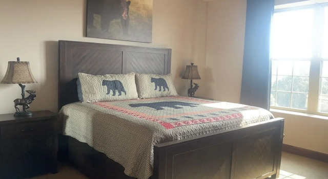 Bearadise Dreams 2 Bedroom Condo by RedAwning, Забронировать Отель Отели Пиджен-Фордж с парковкой, рядом с Pigeon Forge Community Center, Парковка