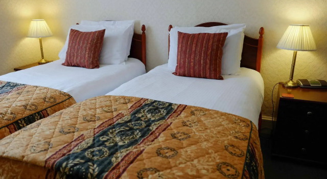 The Willowsmere - Adults Only, Забронировать Гостевой дом Отели в центре Уиндермир, в центре, Завтраки, Парковка