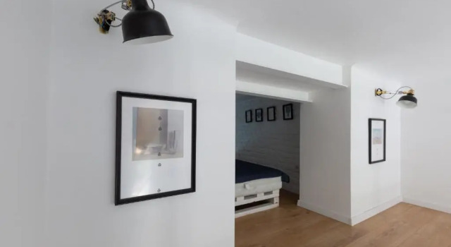 Апартаменты Black and White Apartment