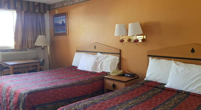 Четырёхместный номер Standard Night Inn
