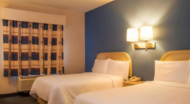 Standard Neljän hengen huone Victoria Inn