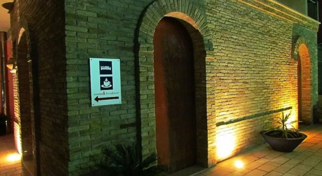 Villa Istonia, Book Villa Cupello Rom