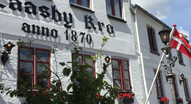 Laasby Kro & Hotel, Reservar Hotel Hotéis em Lasby com estacionamento, Estacionamento