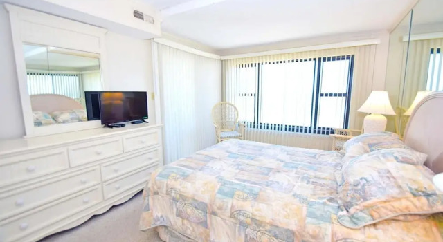 Diamond Beach 414 3 Bedroom Condo by RedAwning, Rezerwuj Apartament Midtown 