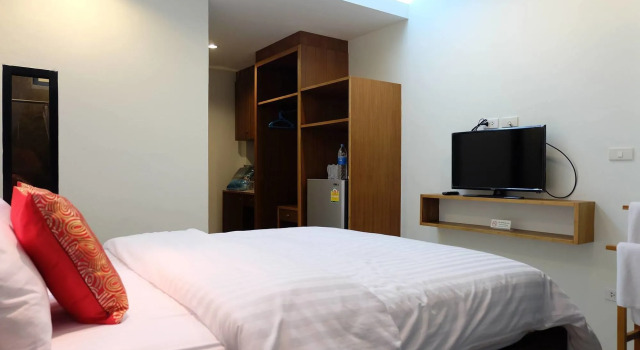 Ocean12 Chic Hotel, Забронировать Отель Бухта Чалонг остров Пхукет