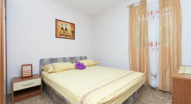 Apartments Stjepan, Забронировать Апартаменты/квартира Рогозница Шибенско-Книнская жупания