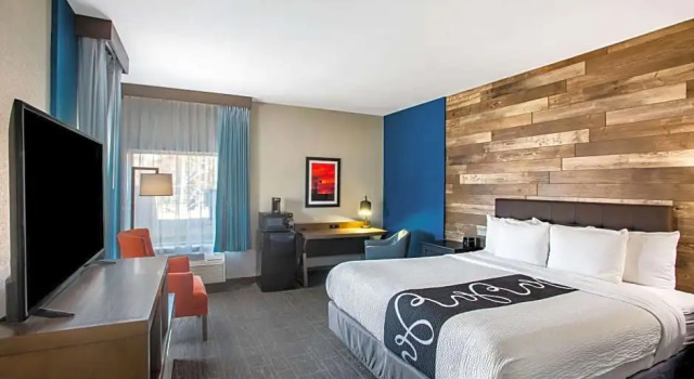 Номер Standard La Quinta by Wyndham Pittsburg