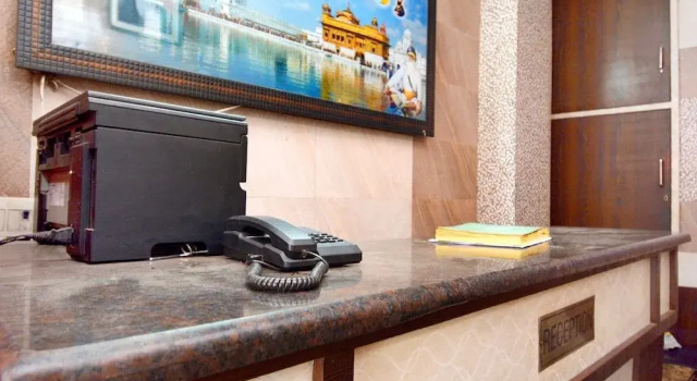 Hotel Grand Hitesh, Varaa Hotelli Hotellit Punjab pysäköinnillä, Pysäköinti