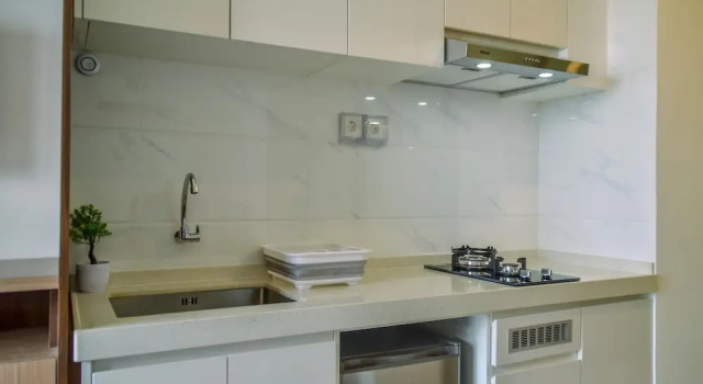 Standard Zimmer Fully Furnished with Modern Design Studio Sky House BSD Apartment