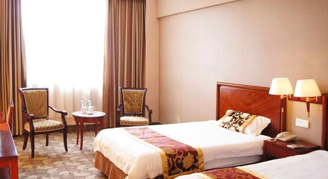 GreenTree Inn Luoyang Peony Square