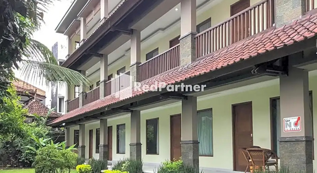 Pondok Mesari RedPartner Near Legian Beach, Varaa Hotelli Edulliset hotellit kohteessa Badung