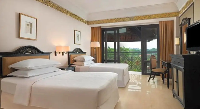 Номер Deluxe с балконом Mustika Yogyakarta Resort and Spa