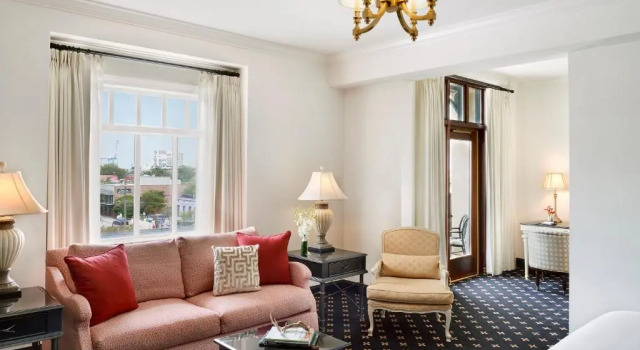 Двухместный люкс с балконом French Quarter Inn