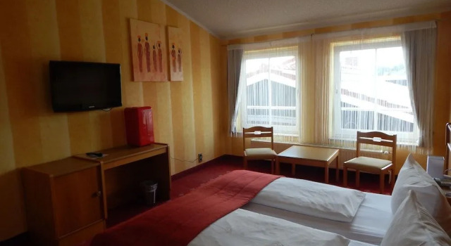 Hotel Eleganz, Забронировать Отель Лёц Мекленбург-Померания