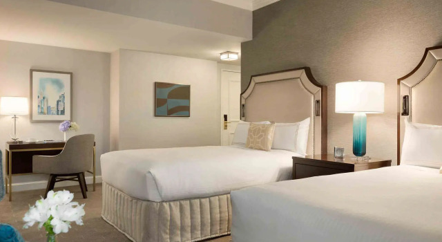 Четырёхместный номер Deluxe Fairmont Olympic Hotel