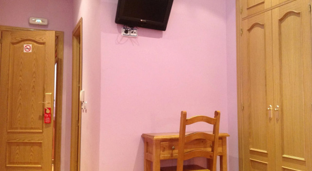 Hostal Las Fuentes - Adults Only
