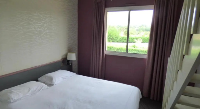 Трёхместный номер Standard Brit Hotel Confort Villefranche-de-Rouergue