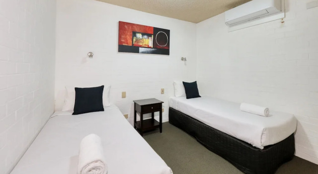 Номер Standard City Reach Motel