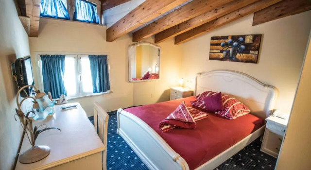 Двухместный номер Standard Мансарда Hotel Borgo dei Poeti Wellness Resort