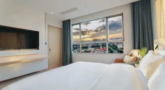Люкс Business CHAMJOY Hotel (Cixi City Government Yintai City)