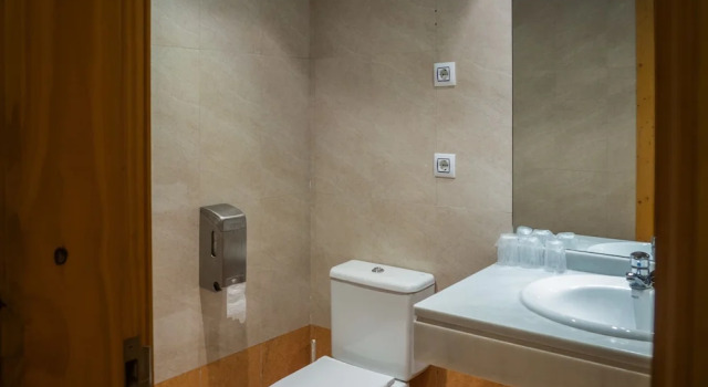 Трёхместный номер Standard Hotel Bezana Lago