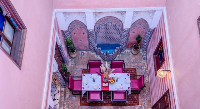 Riad Le Graff Pink, Забронировать Отель Отели Марракеш-Тенсифт-Эль-Хауз с парковкой, Парковка