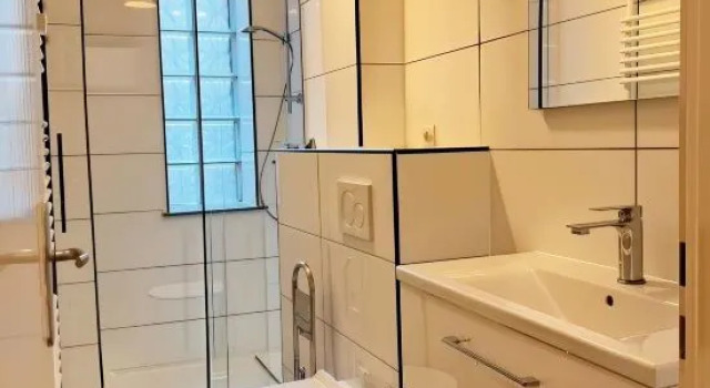 Düsseldorf Citycenter Cozy 2-Bedroom Apartment with Kitchen, Забронировать Апартаменты/квартира Дюссельдорф Северный Рейн-Вестфалия, рядом с Südpark