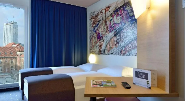 Двухместный номер для гостей с ограниченными возможностями B&B HOTEL Berlin-Alexanderplatz