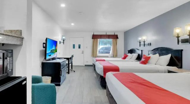Шестиместный номер Standard Three Rivers Executive Inn & Suites By OYO