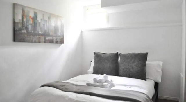 Cozy 1 BD Suite Centrally Located North Vancouver, Забронировать Отель Норт-Ванкувер North Vancouver Ski Area