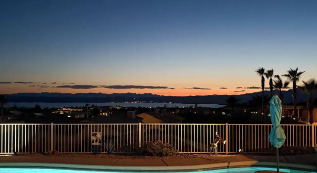 Коттедж Lake View & Games: Spacious Oasis in Lake Havasu!