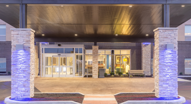 Holiday Inn Express & Suites Florence - Cincinnati Airport