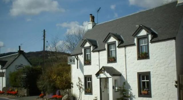 Roslin Cottage, Забронировать Дом для отпуска Отели Центральной Шотландии с парковкой, Парковка