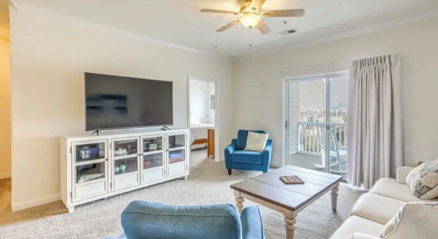 Апартаменты 7 Mi to Myrtle Beach Boardwalk: Condo w/ Balcony!