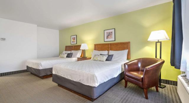 Четырёхместный номер Standard Hotel Le Victorin, an Ascend Hotel Collection Member