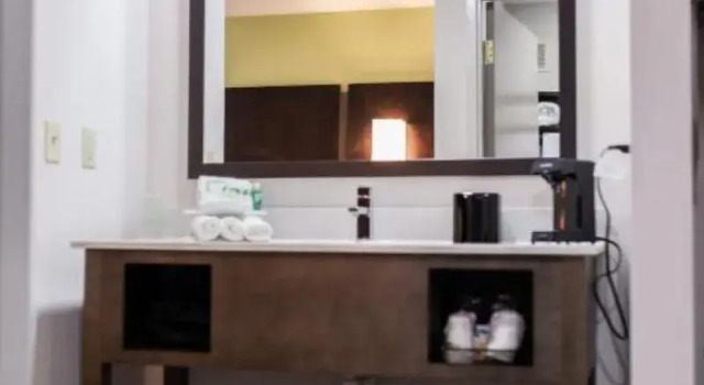 Четырёхместный номер Standard Holiday Inn Express & Suites Sweetwater by IHG