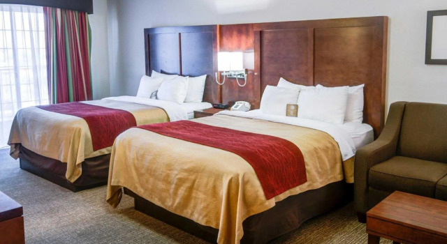 Четырёхместный номер Standard Comfort Inn Redding Near I-5
