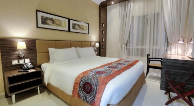 Ramada Hotel & Suites Ras Al Khaimah, Buchen Sie Hotel Ra’s al-Chaima 