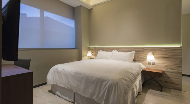 Louis Kienne Serviced Residences