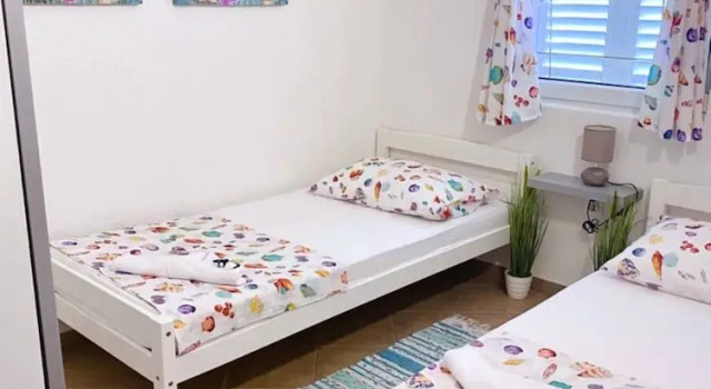 A1- apt With Terrace, Just 3 min Walk to the Beach