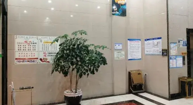 Jinyun Hotel, Rezerwuj Hotel Hotele w Qujing z parkingiem, Parking