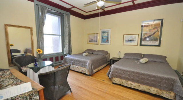 B&B Le Bleu Balcon, Rezervasyon Bed and Breakfast Plateau Mont Royal 