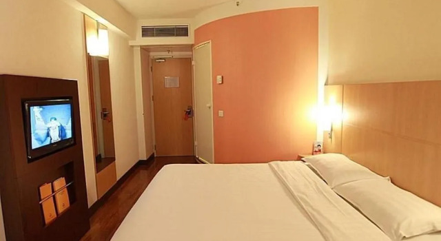 Zhenjiang Ibis Hotel, Prenota Hotel Hotel a Jiangsu con parcheggio, Parcheggio
