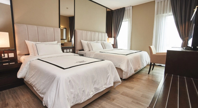 Трёхместный семейный номер Standard Corsica Hotel