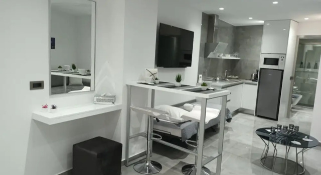 Апартаменты Deluxe KM LUXURY APART DOWNTOWN